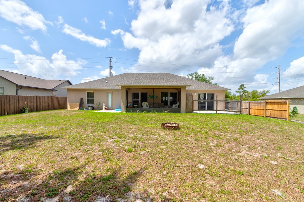 2951 E WACO DR