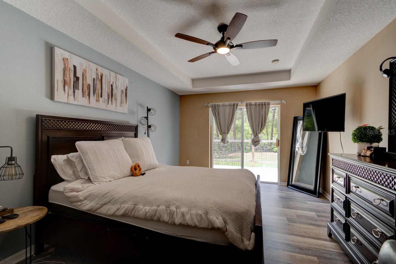 2951 E WACO DR