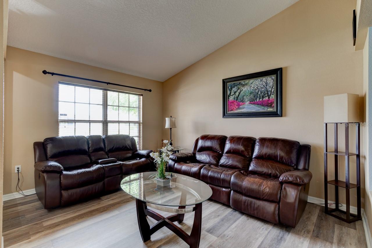 2951 E WACO DR
