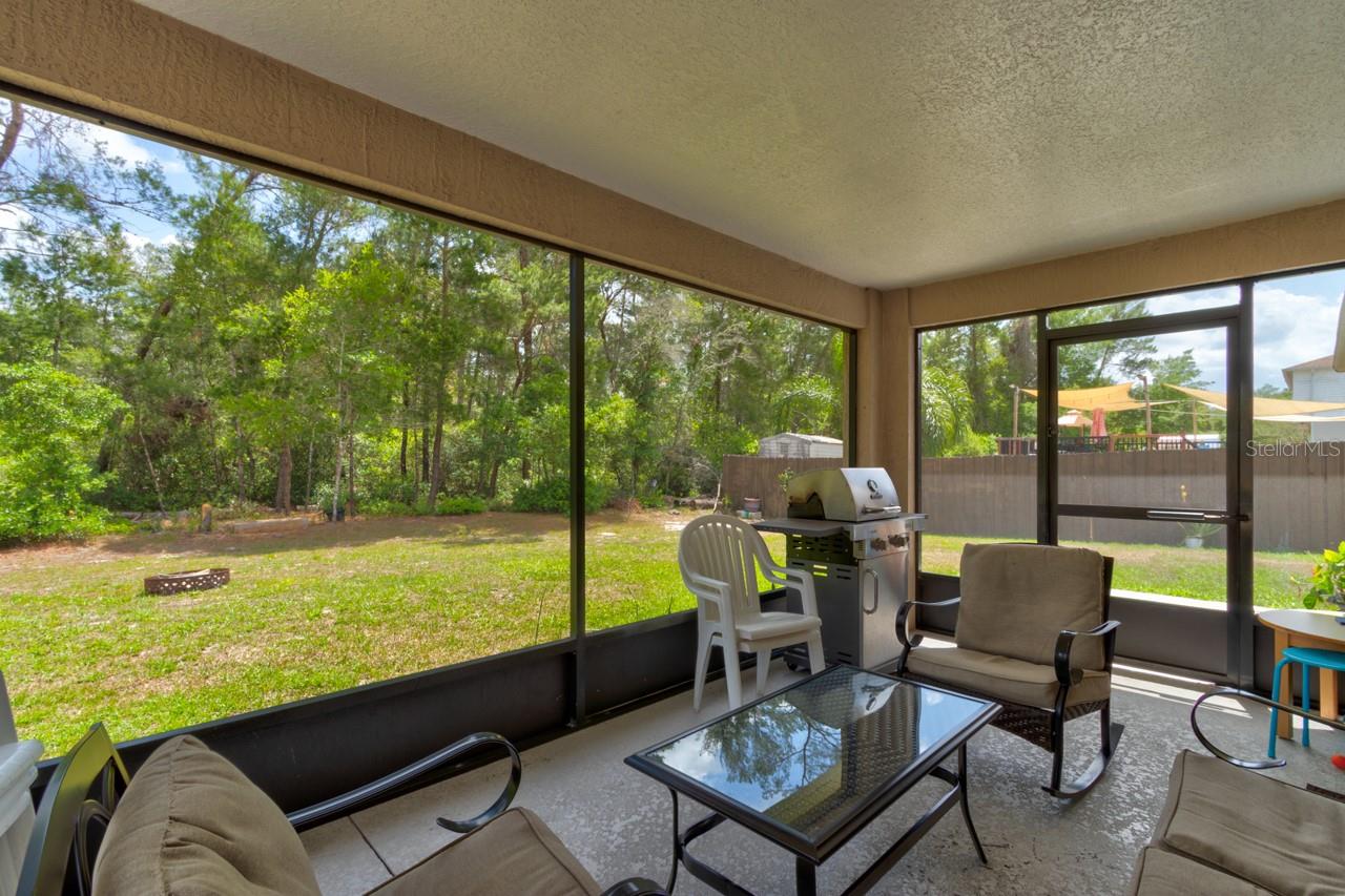 2951 E WACO DR