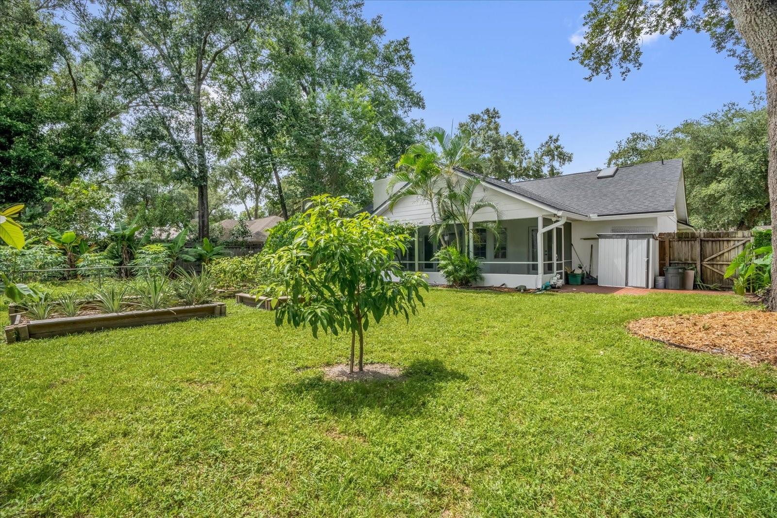 1237 ERIK CT