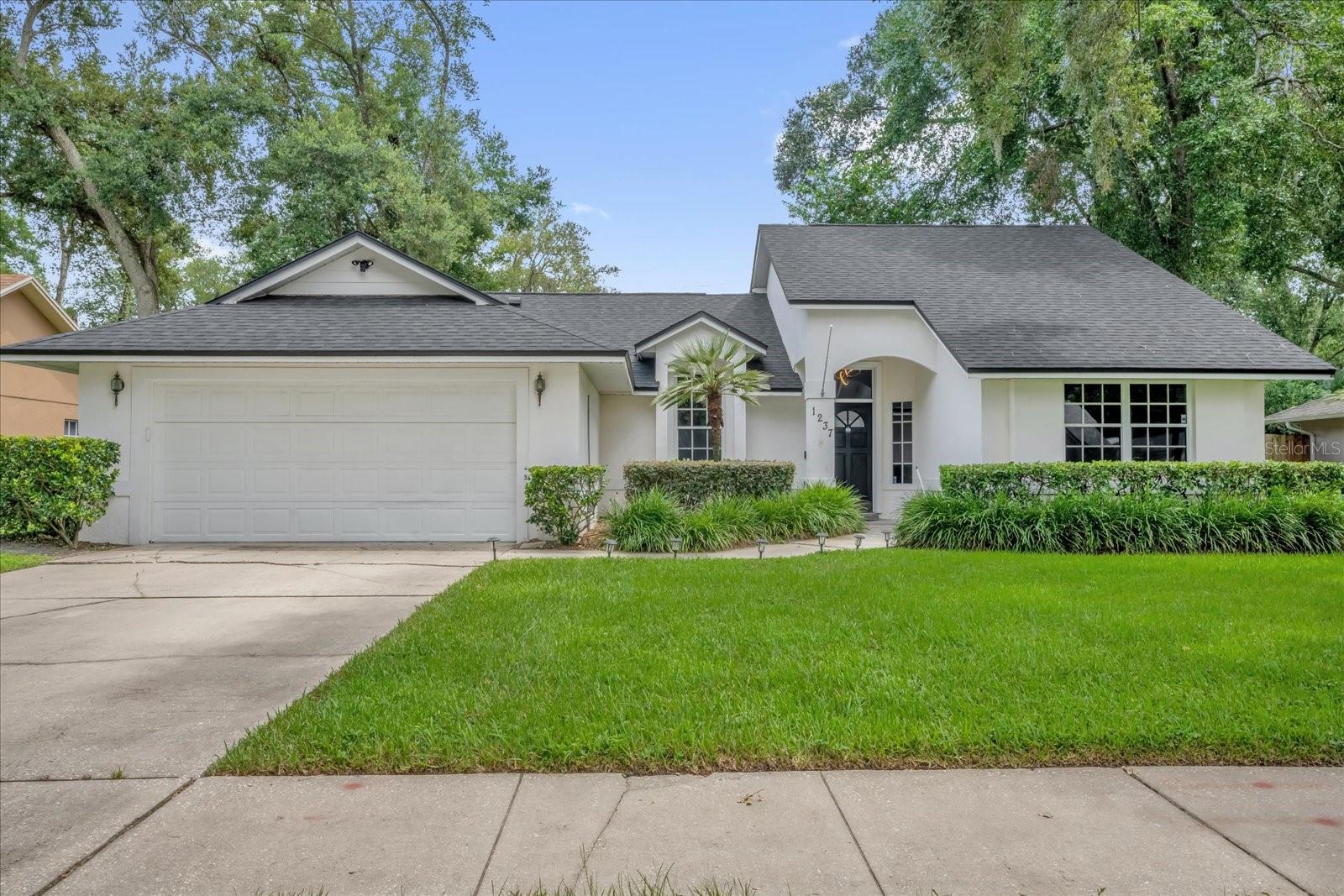 1237 ERIK CT