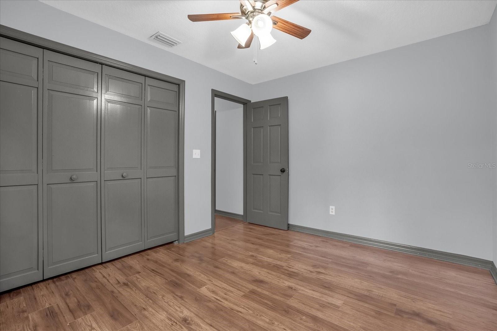 1237 ERIK CT