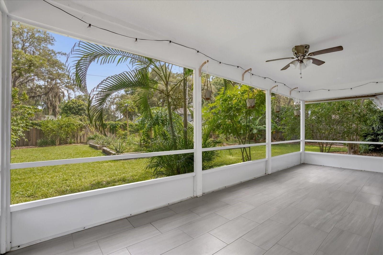 1237 ERIK CT