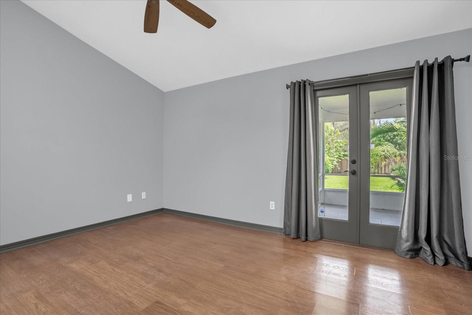 1237 ERIK CT