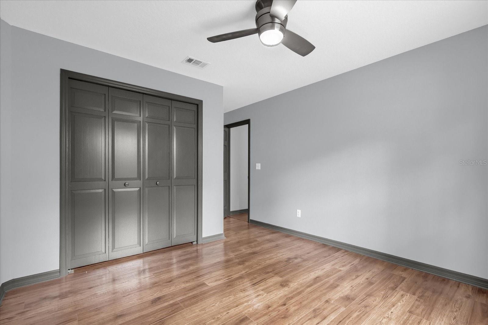1237 ERIK CT