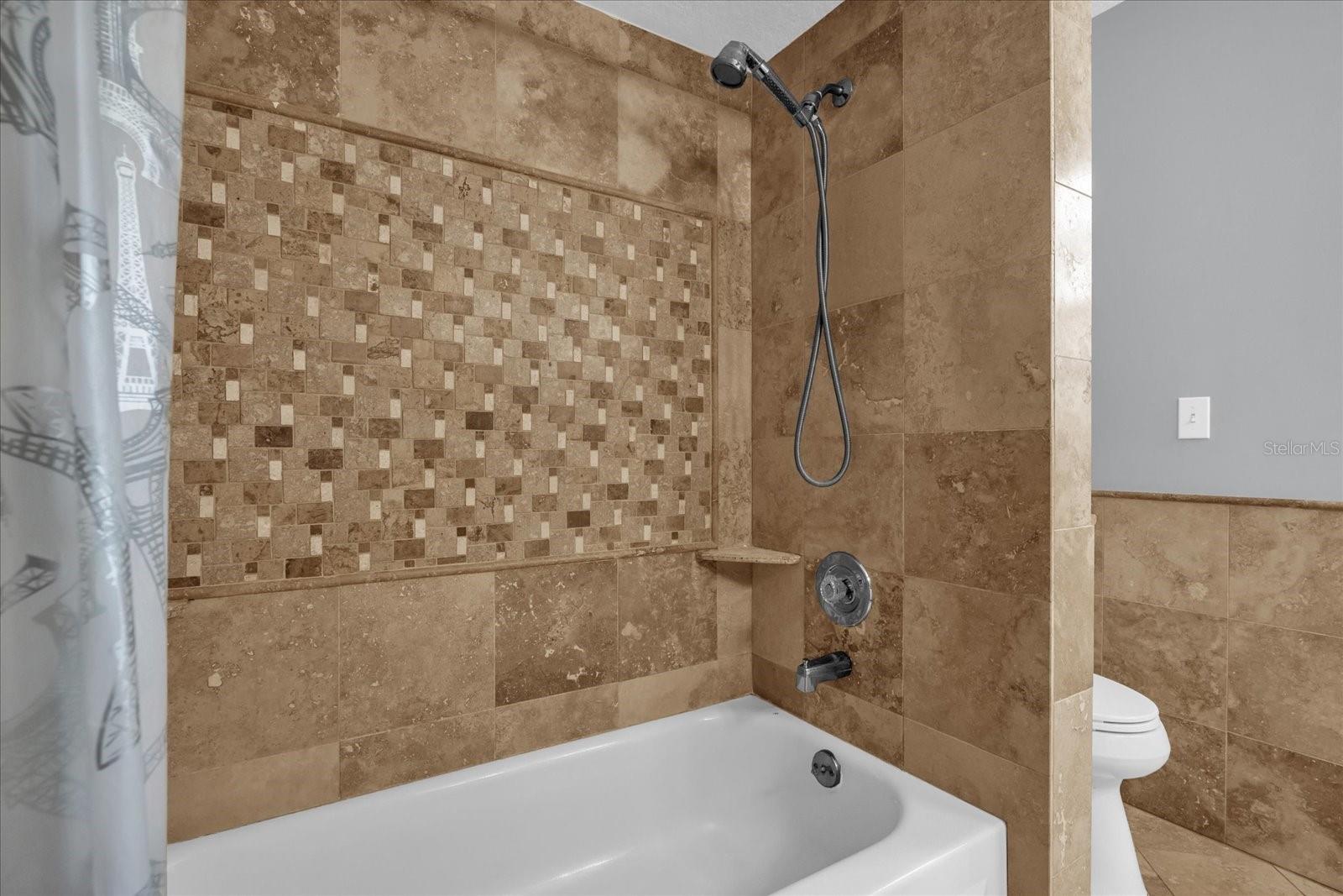 1237 ERIK CT