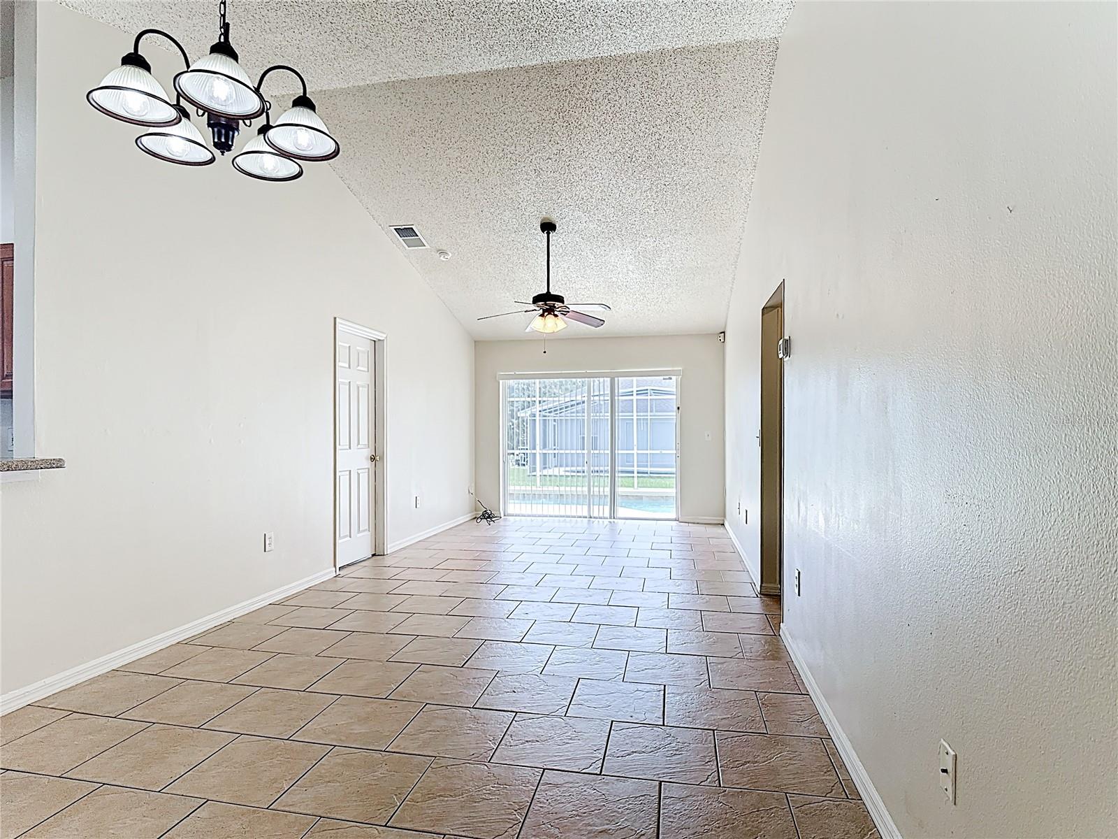 328 WALPOLE LOOP