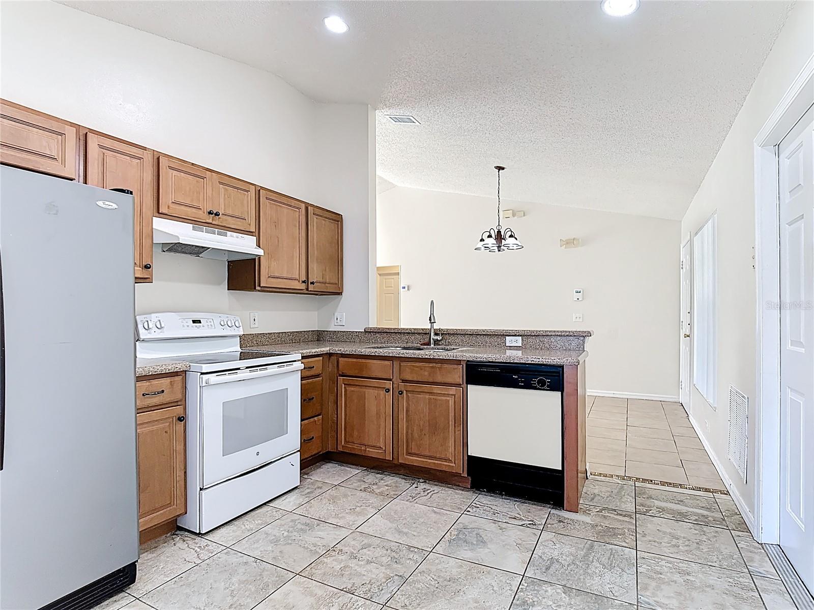 328 WALPOLE LOOP