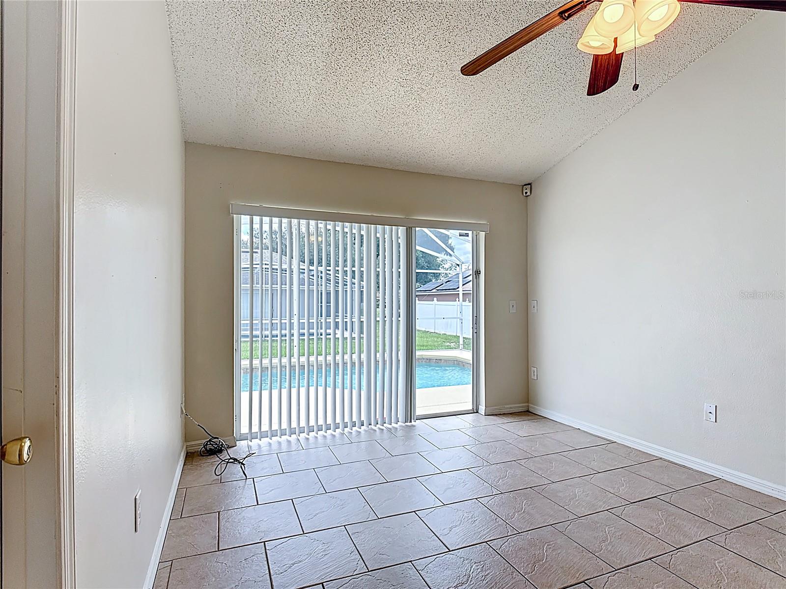 328 WALPOLE LOOP