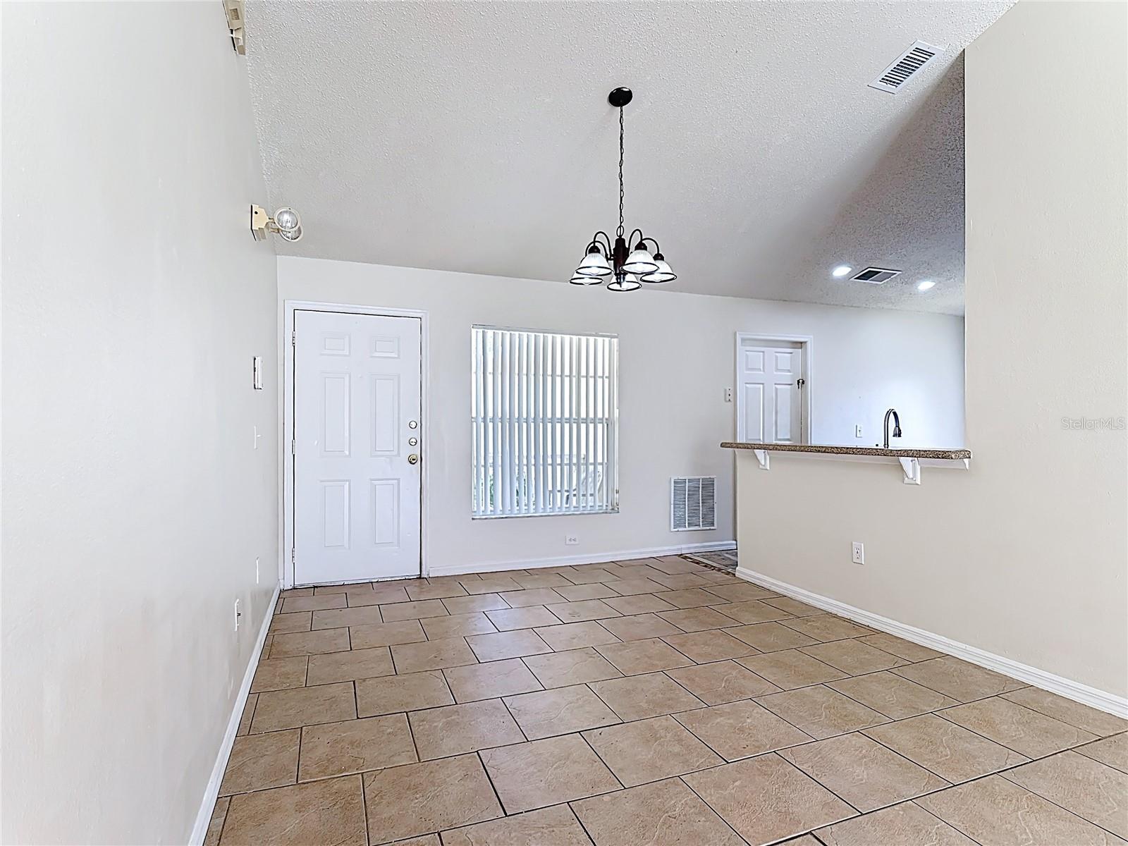 328 WALPOLE LOOP