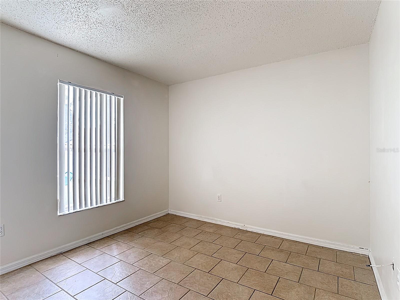 328 WALPOLE LOOP