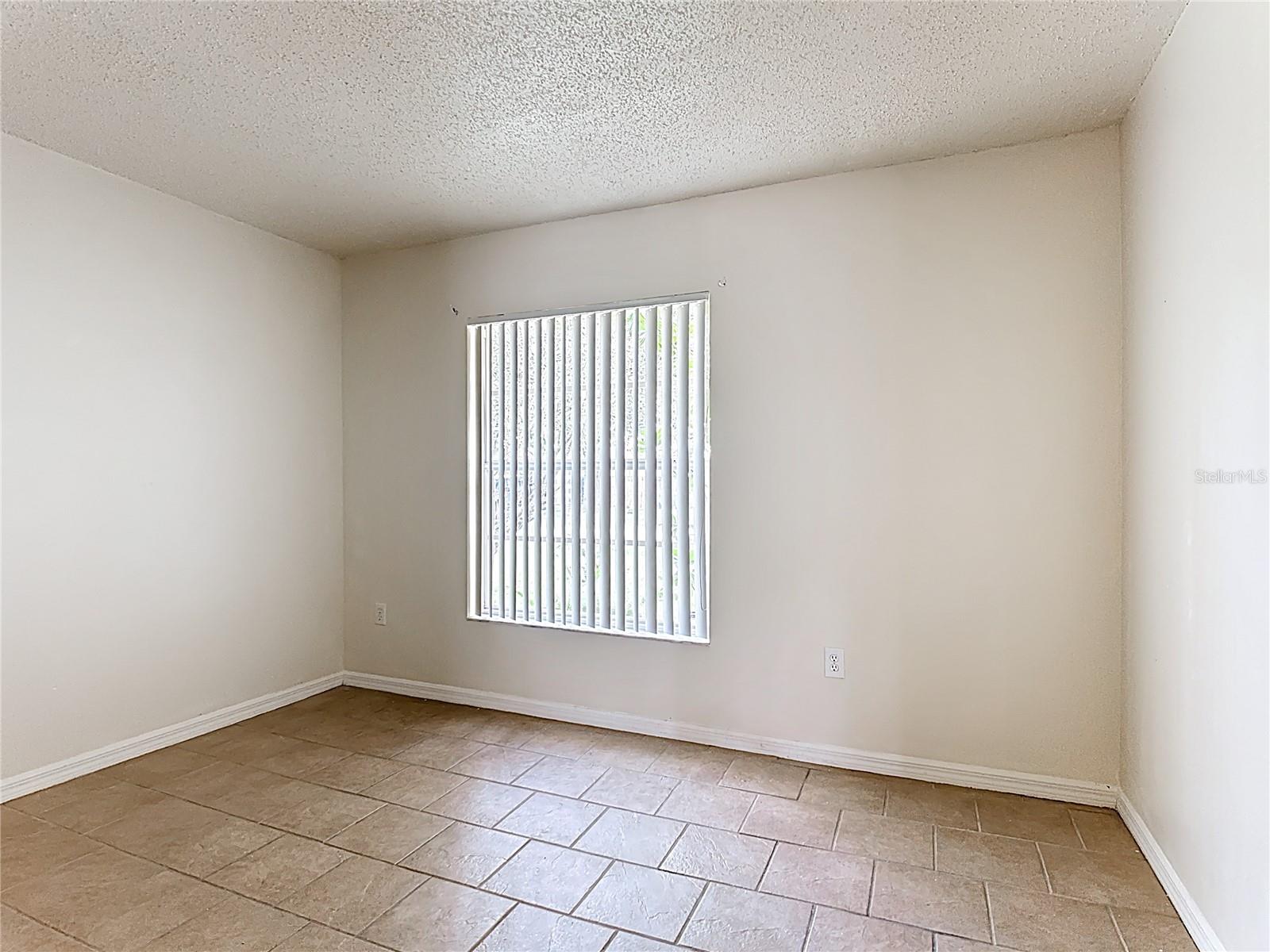 328 WALPOLE LOOP