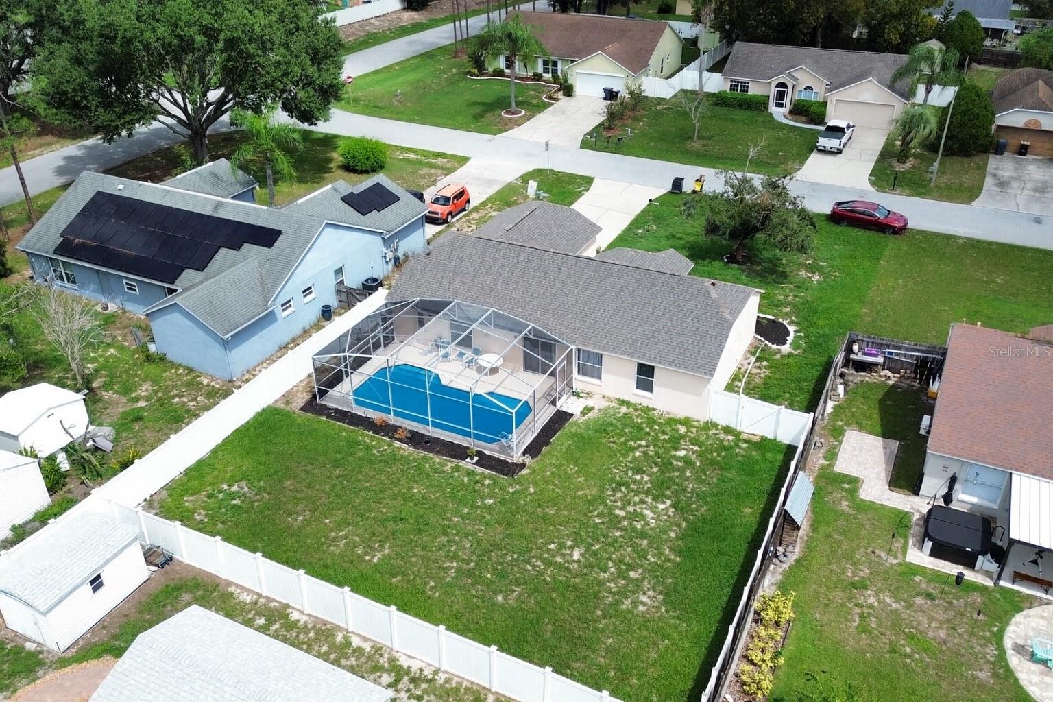 215 GROVEPARK DR