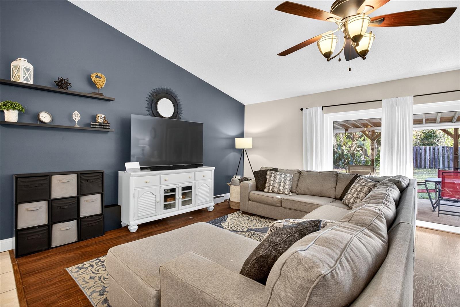 4807 DUNBARTON DR