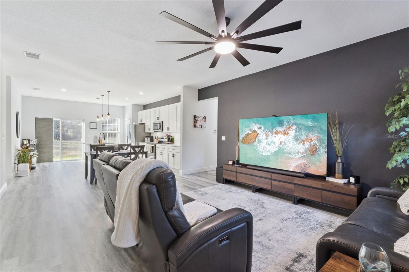 15884 SW 33RD AVENUE RD