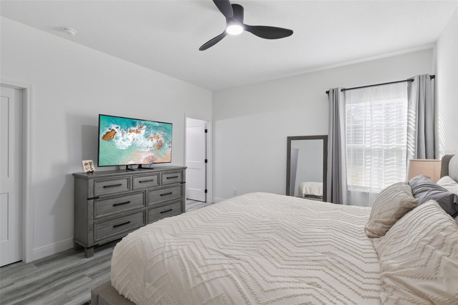 15884 SW 33RD AVENUE RD