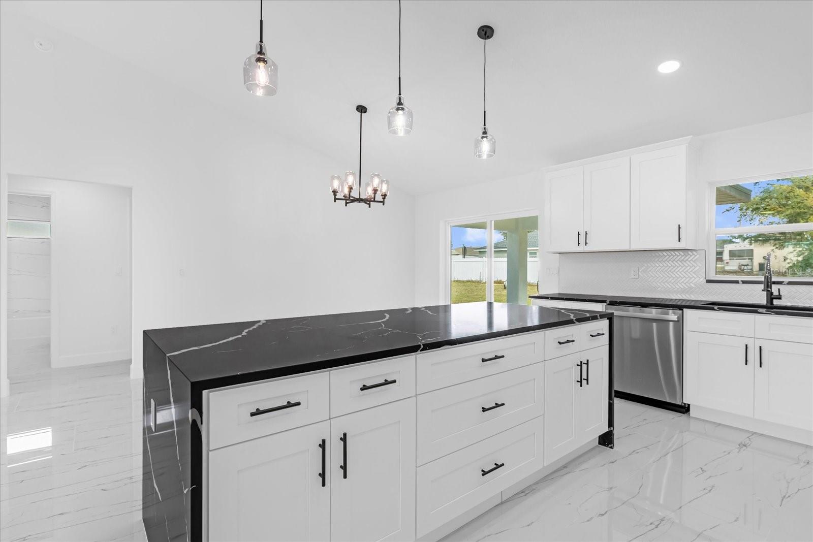 25 JUNIPER LOOP CT CT