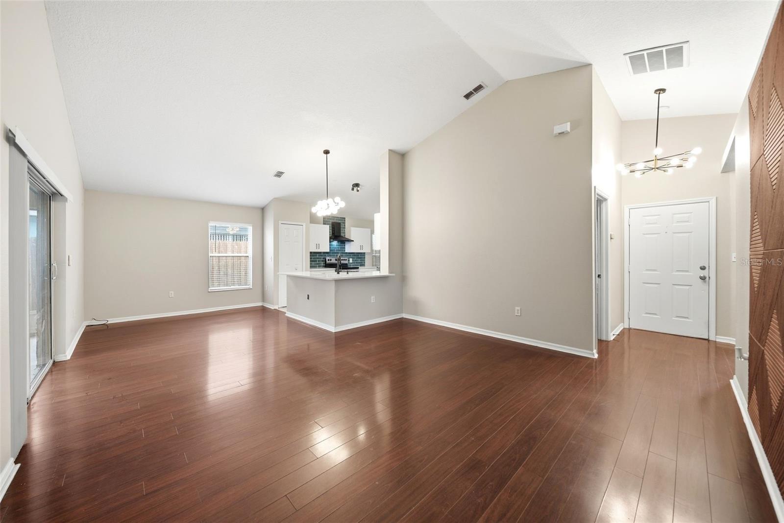 245 HOLLINGSHEAD LOOP