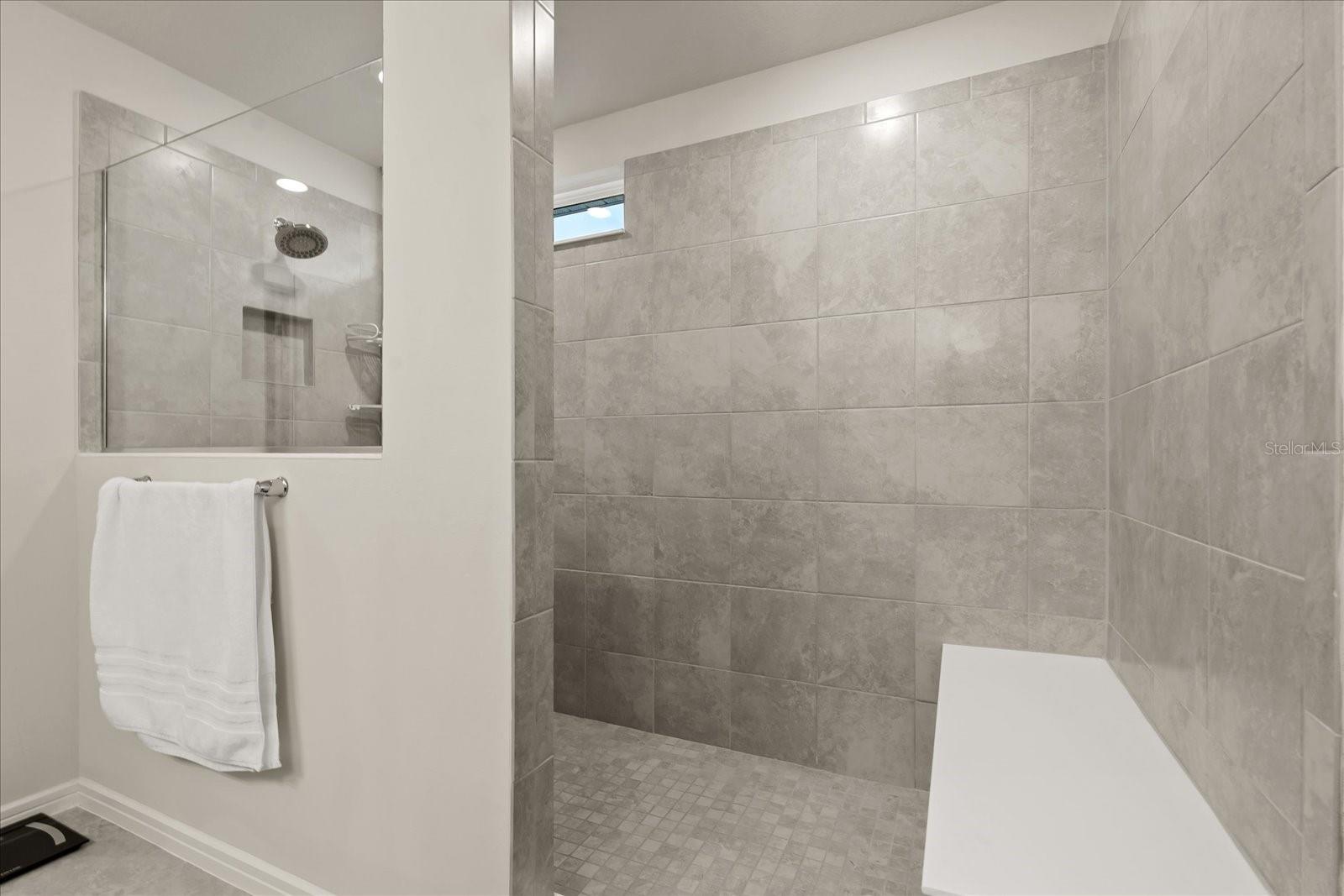 2624 BLOWING BREEZE AVE