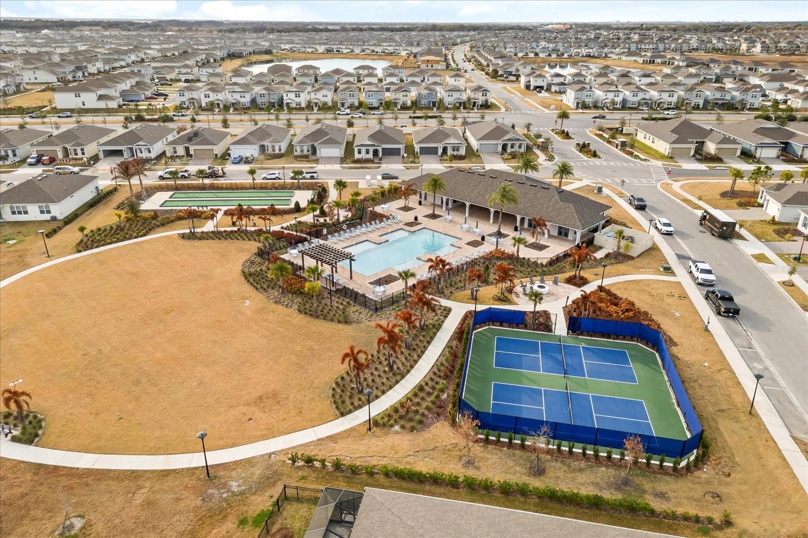 2624 BLOWING BREEZE AVE