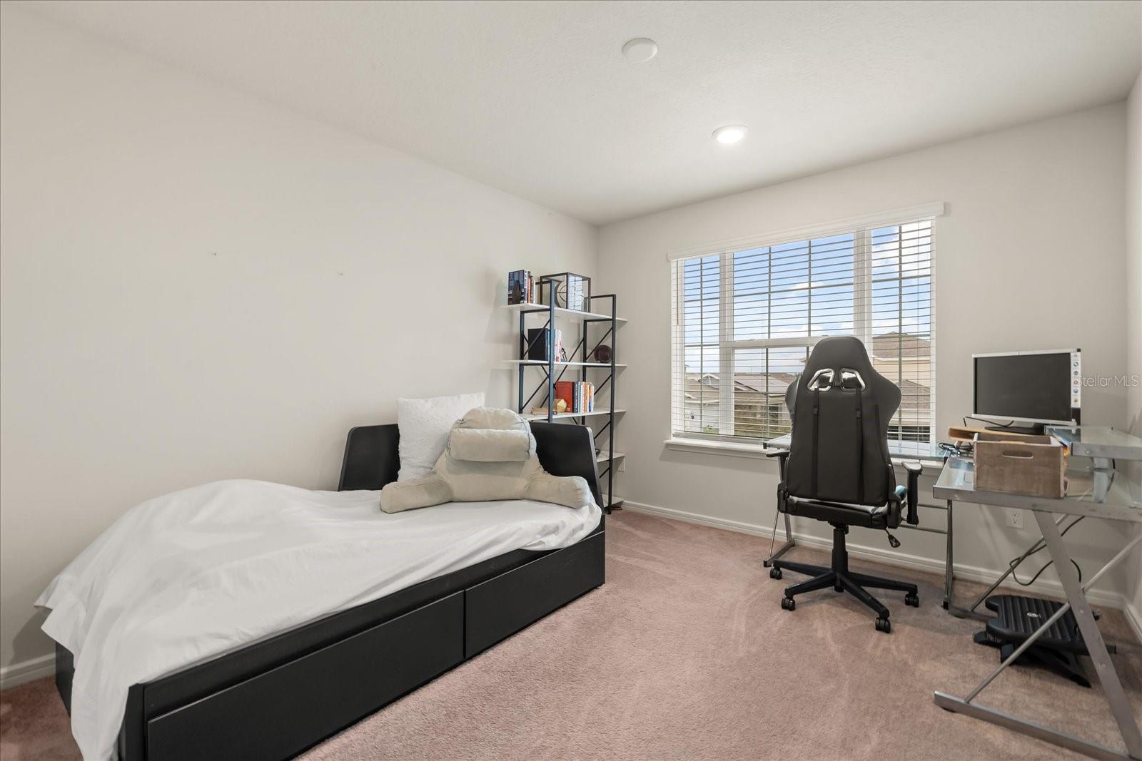 2624 BLOWING BREEZE AVE