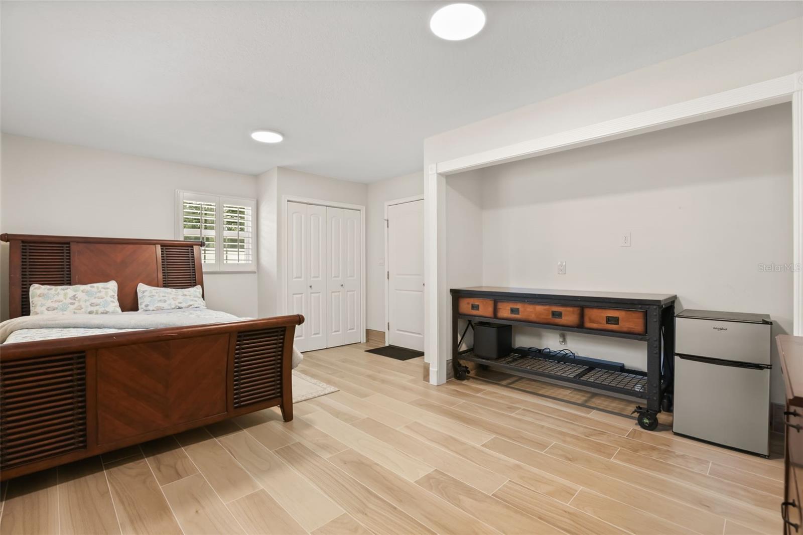 104 VALENCIA LOOP