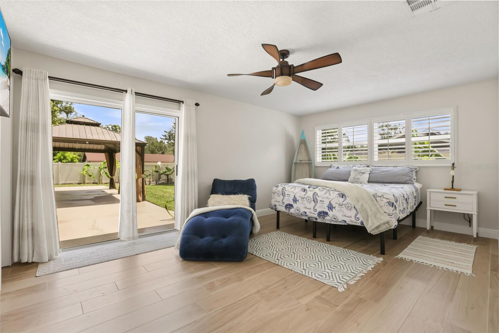 104 VALENCIA LOOP
