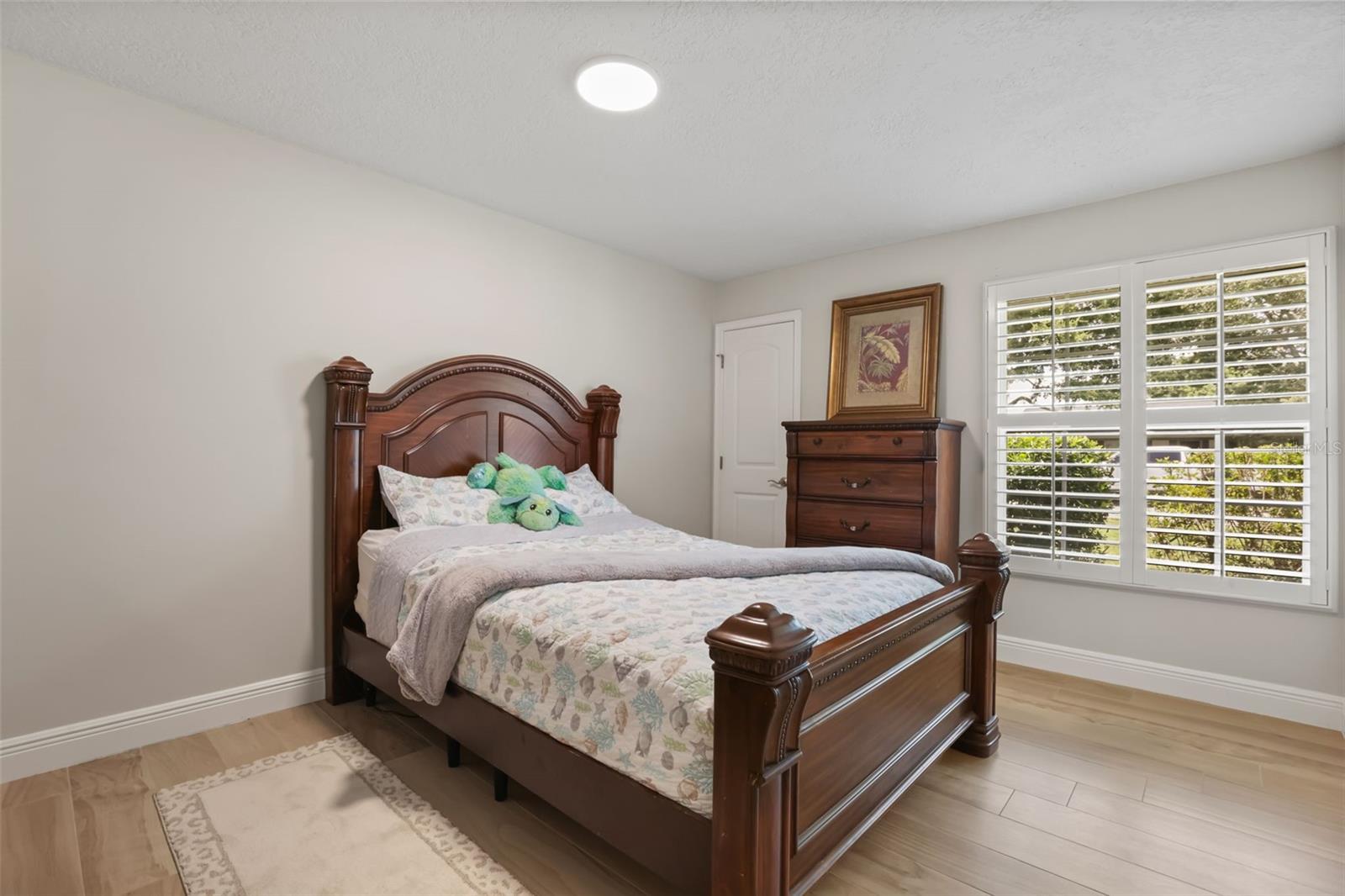 104 VALENCIA LOOP