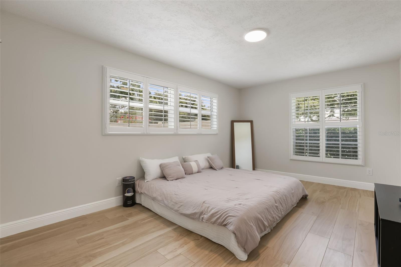 104 VALENCIA LOOP