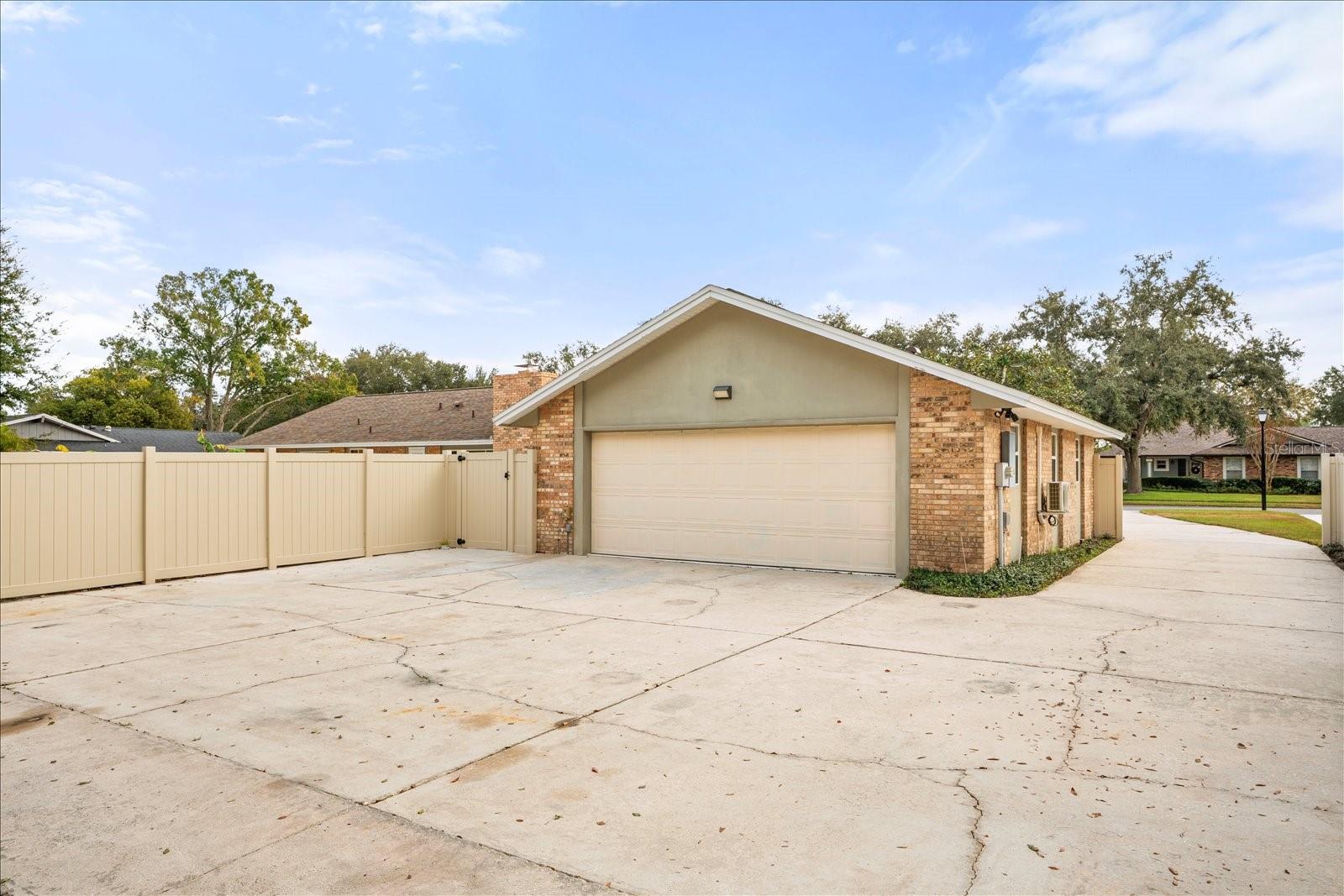 104 VALENCIA LOOP