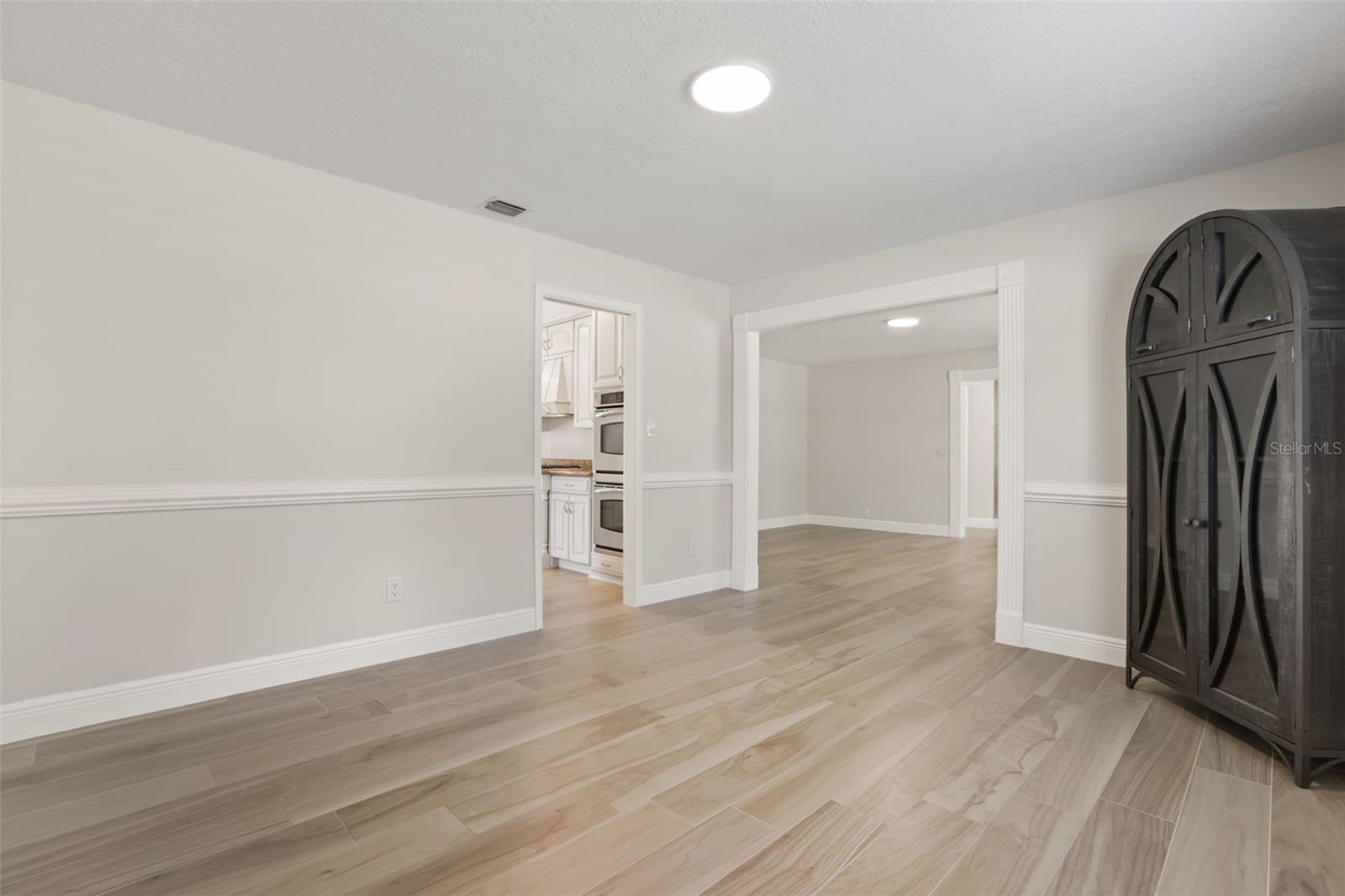 104 VALENCIA LOOP