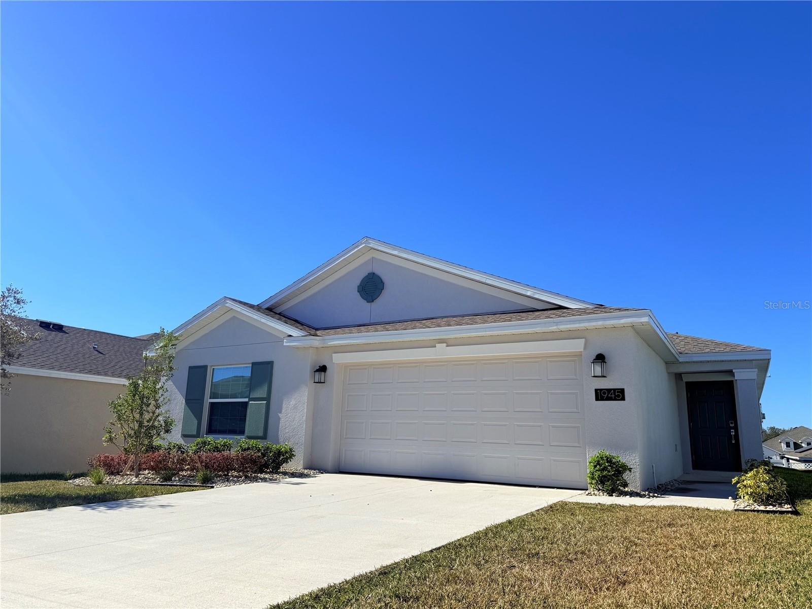 1945 HEART LAKE DR