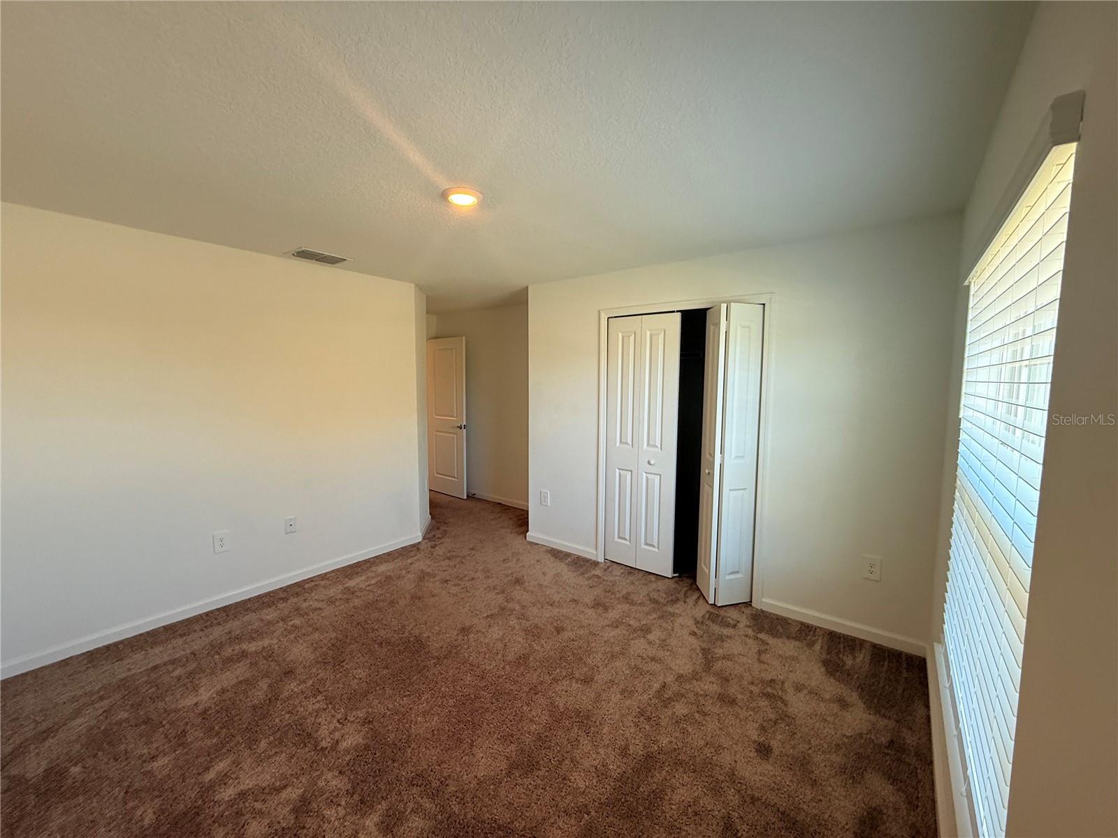 1945 HEART LAKE DR