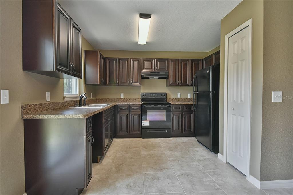 8469 SW 139 LANE RD