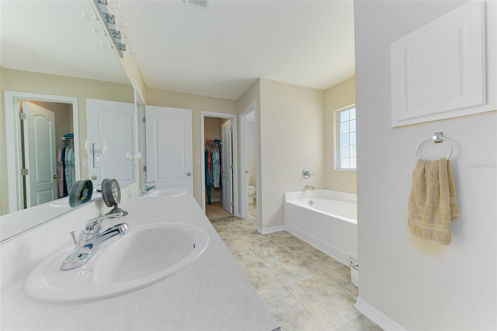 5302 SW 115TH LOOP