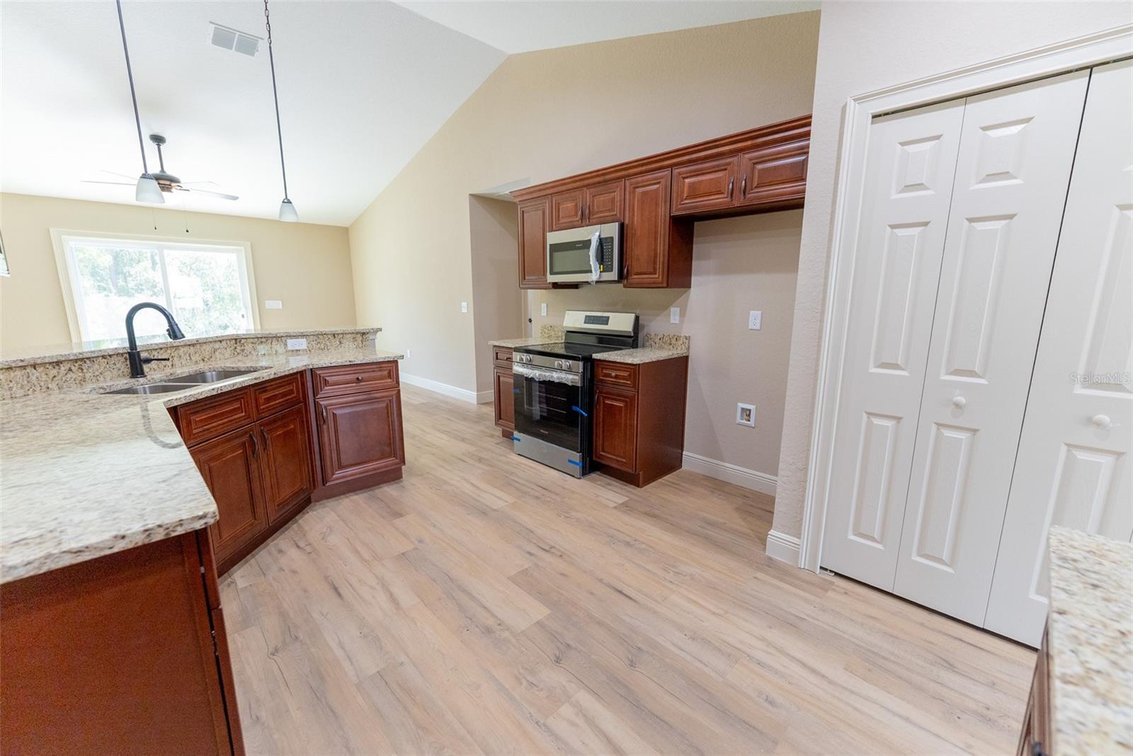 6617 SW 129 LOOP