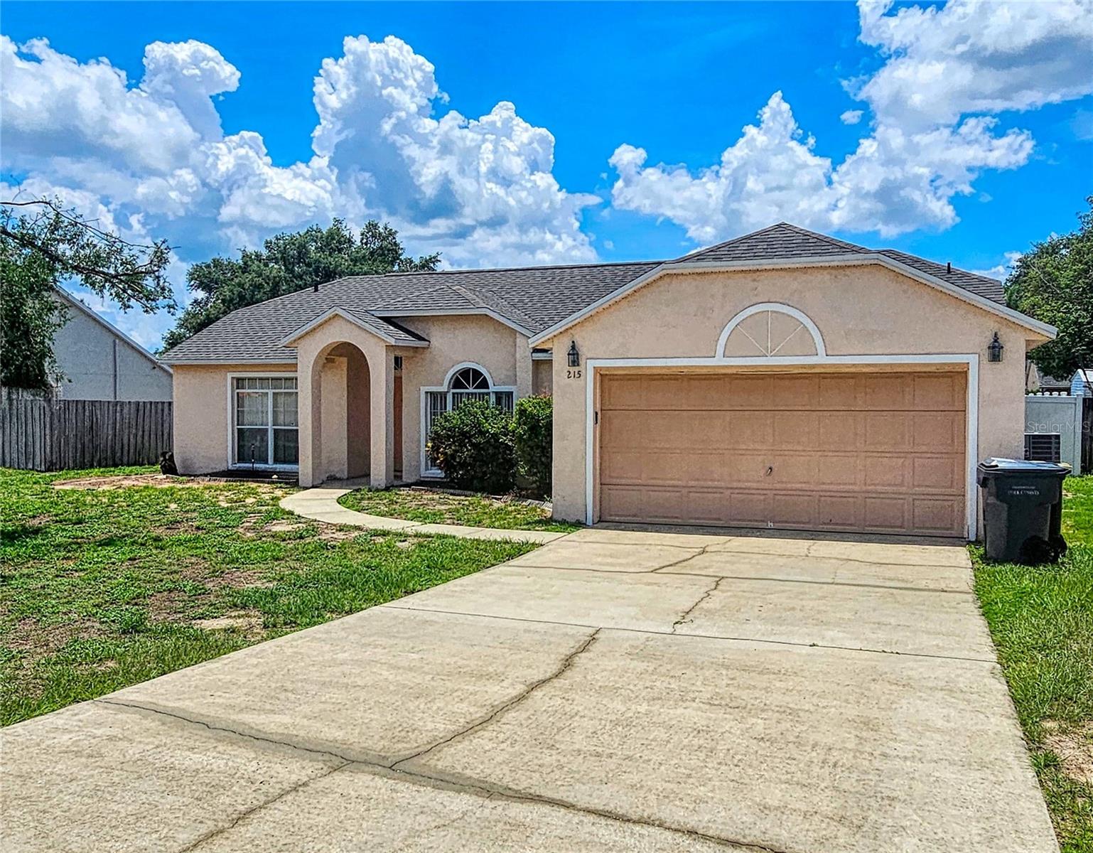 215 GROVEPARK DR
