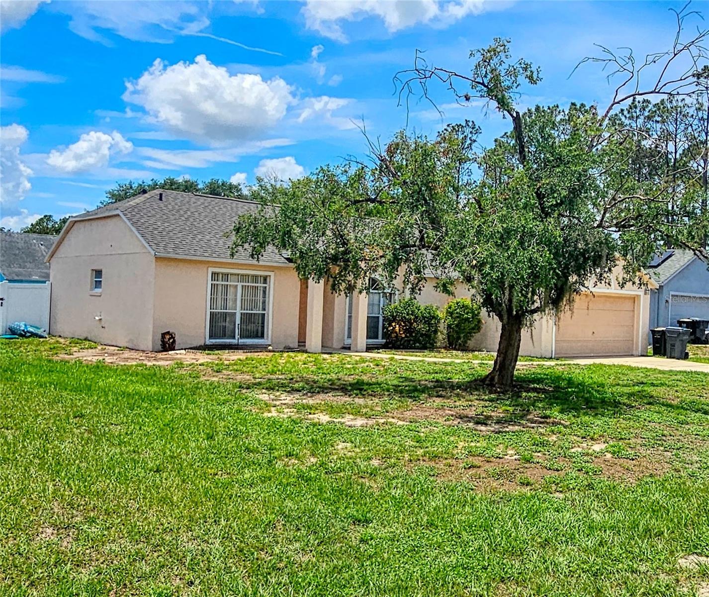 215 GROVEPARK DR