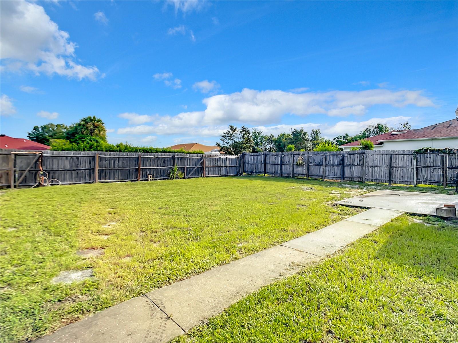2625 VAUGHN AVE