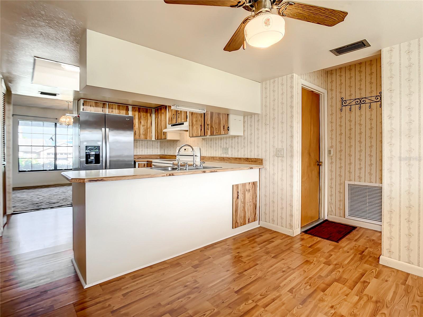 2625 VAUGHN AVE