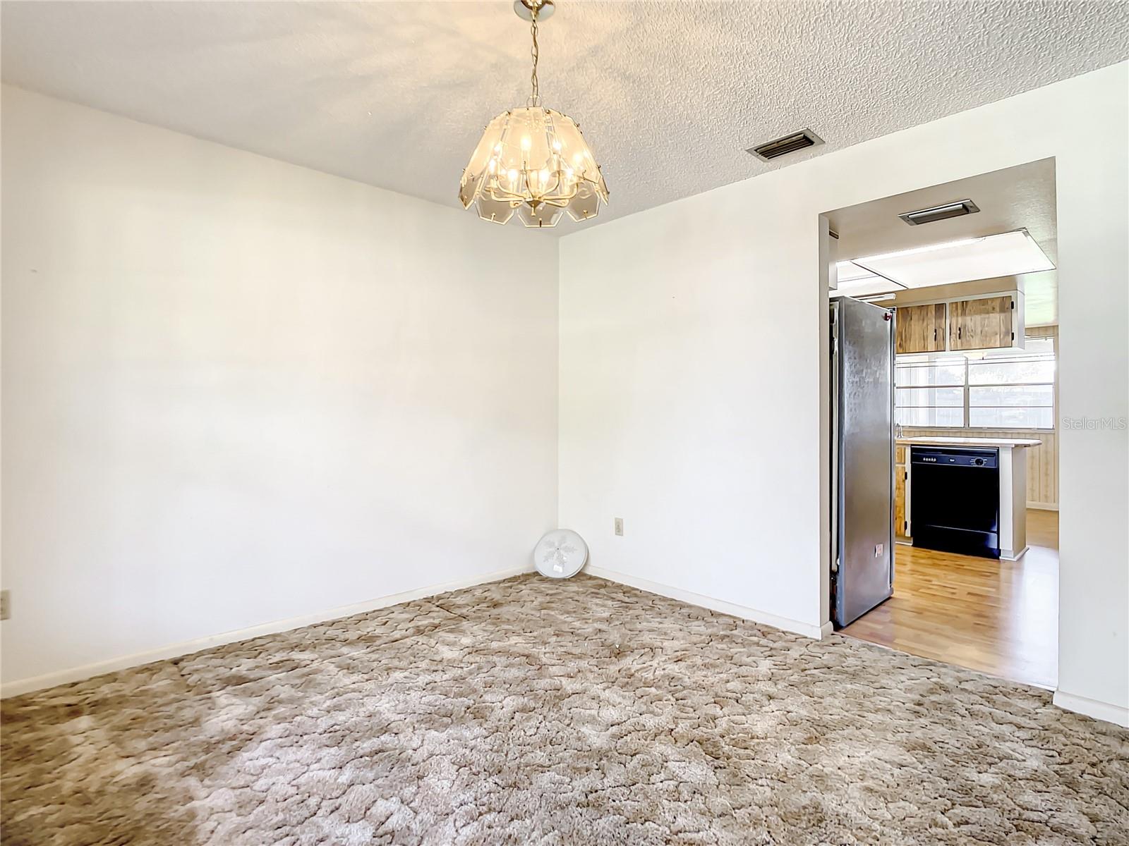 2625 VAUGHN AVE