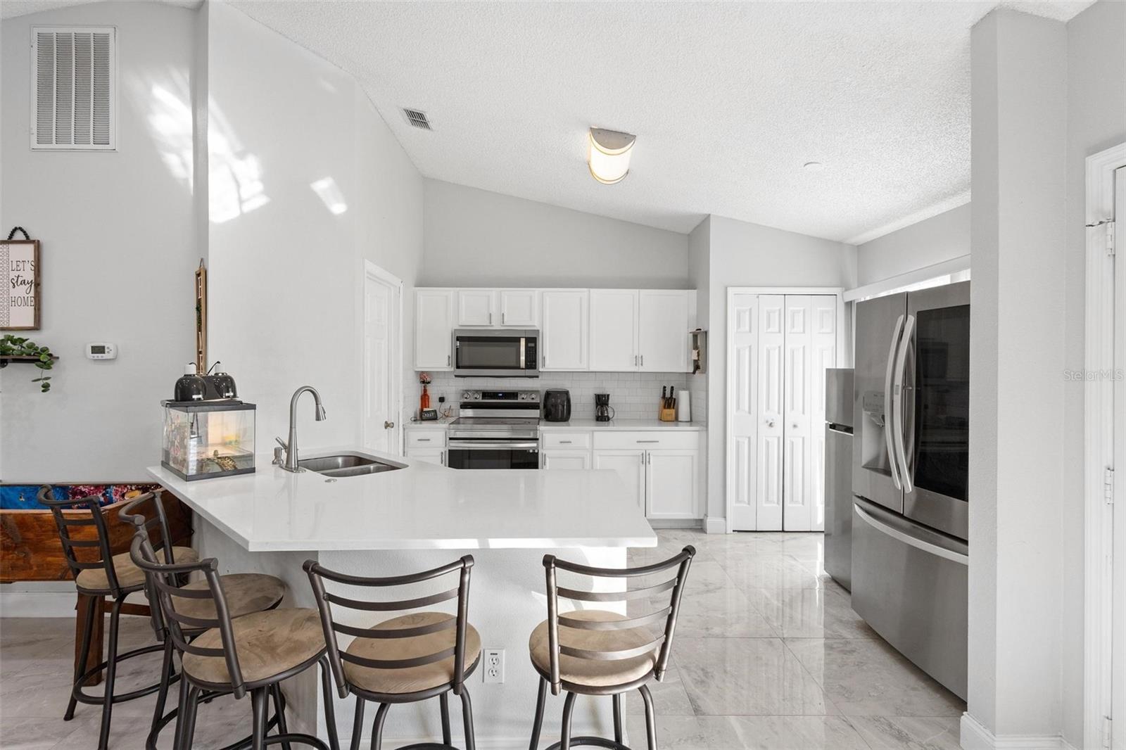 1371 VALHALLA ST