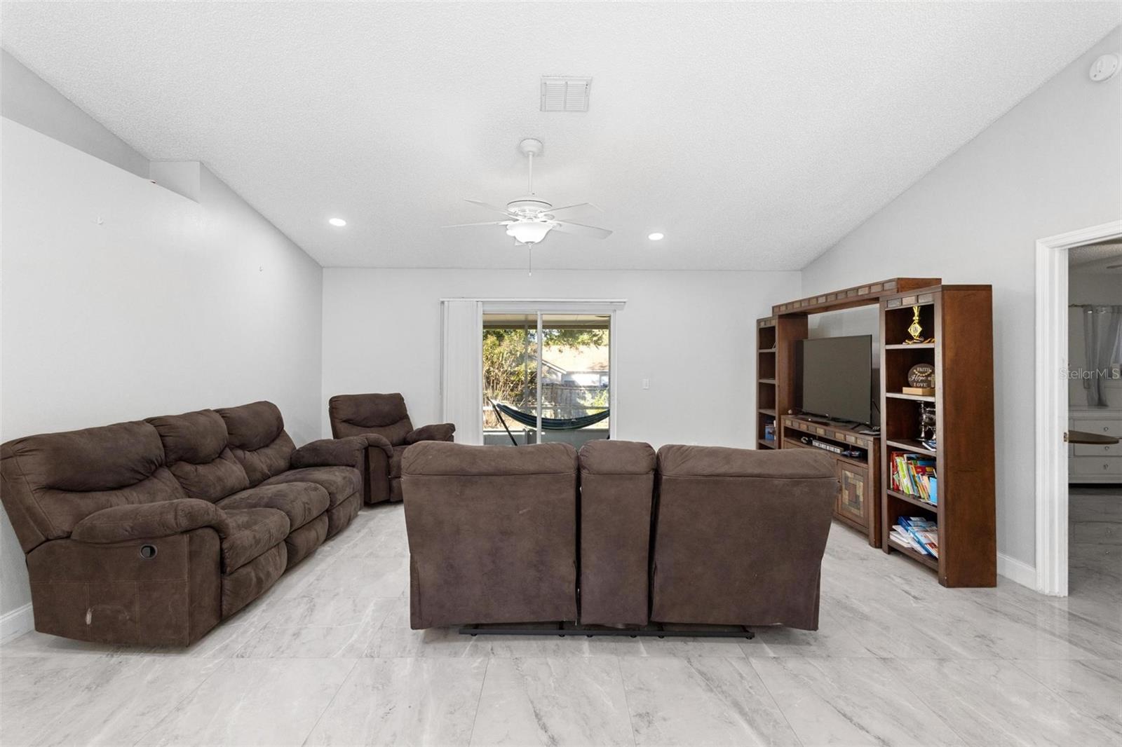 1371 VALHALLA ST