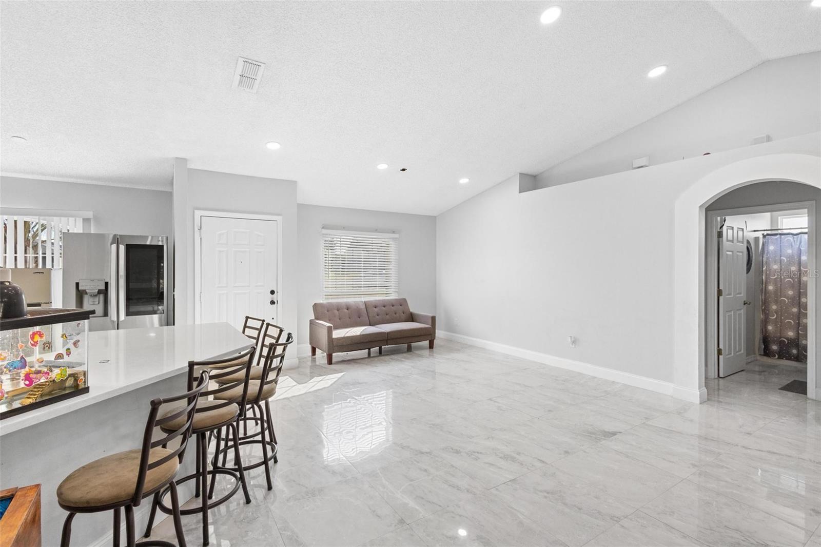 1371 VALHALLA ST