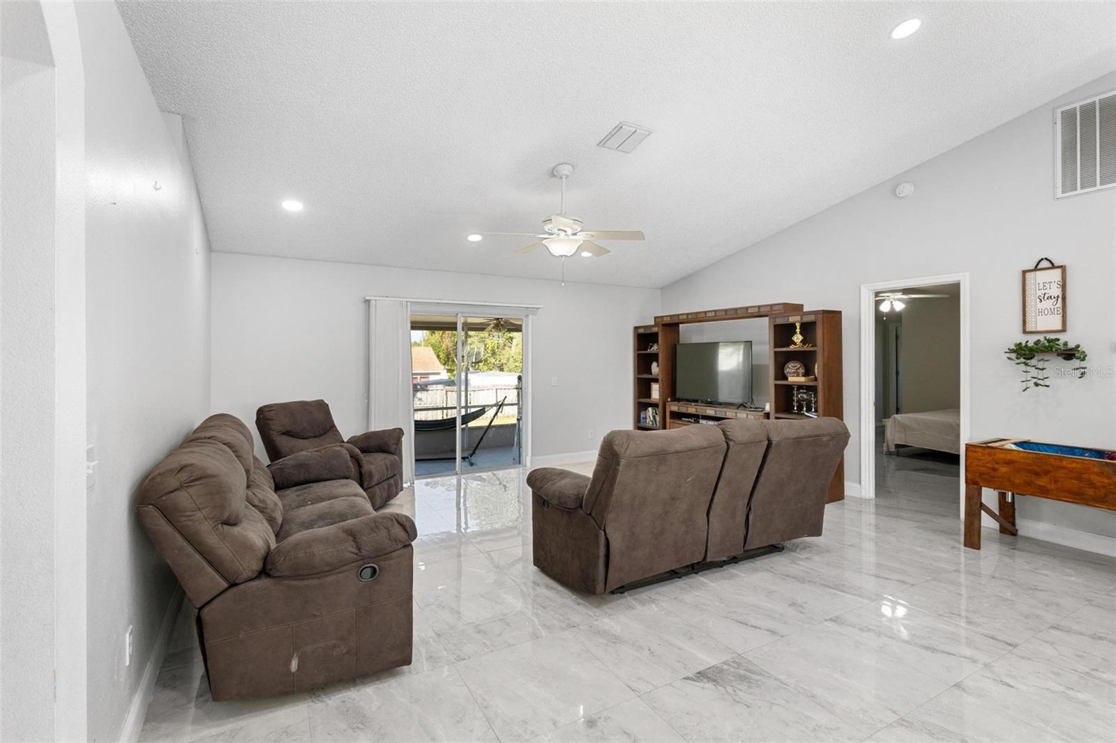 1371 VALHALLA ST