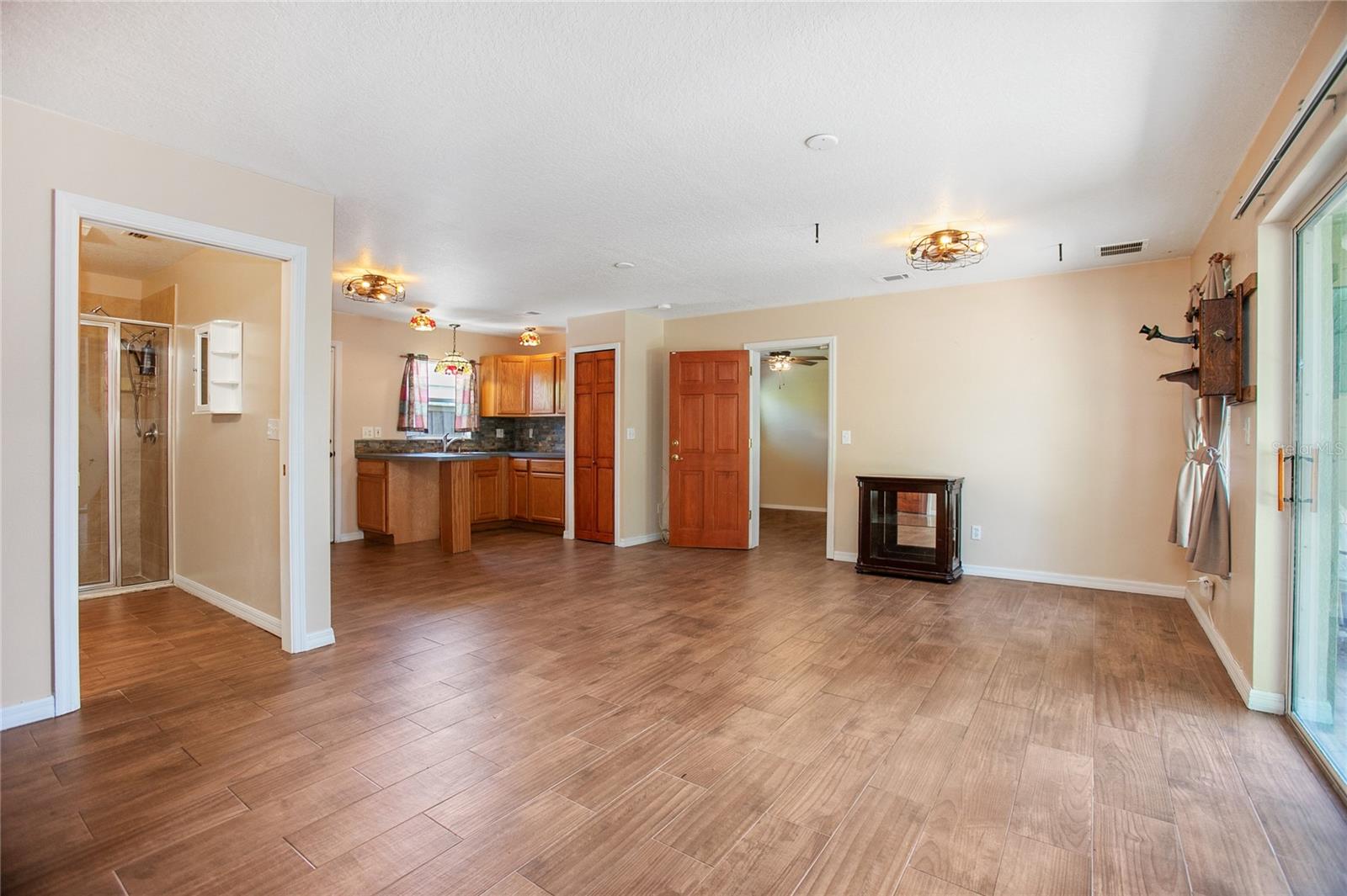 1345 WALTON AVE