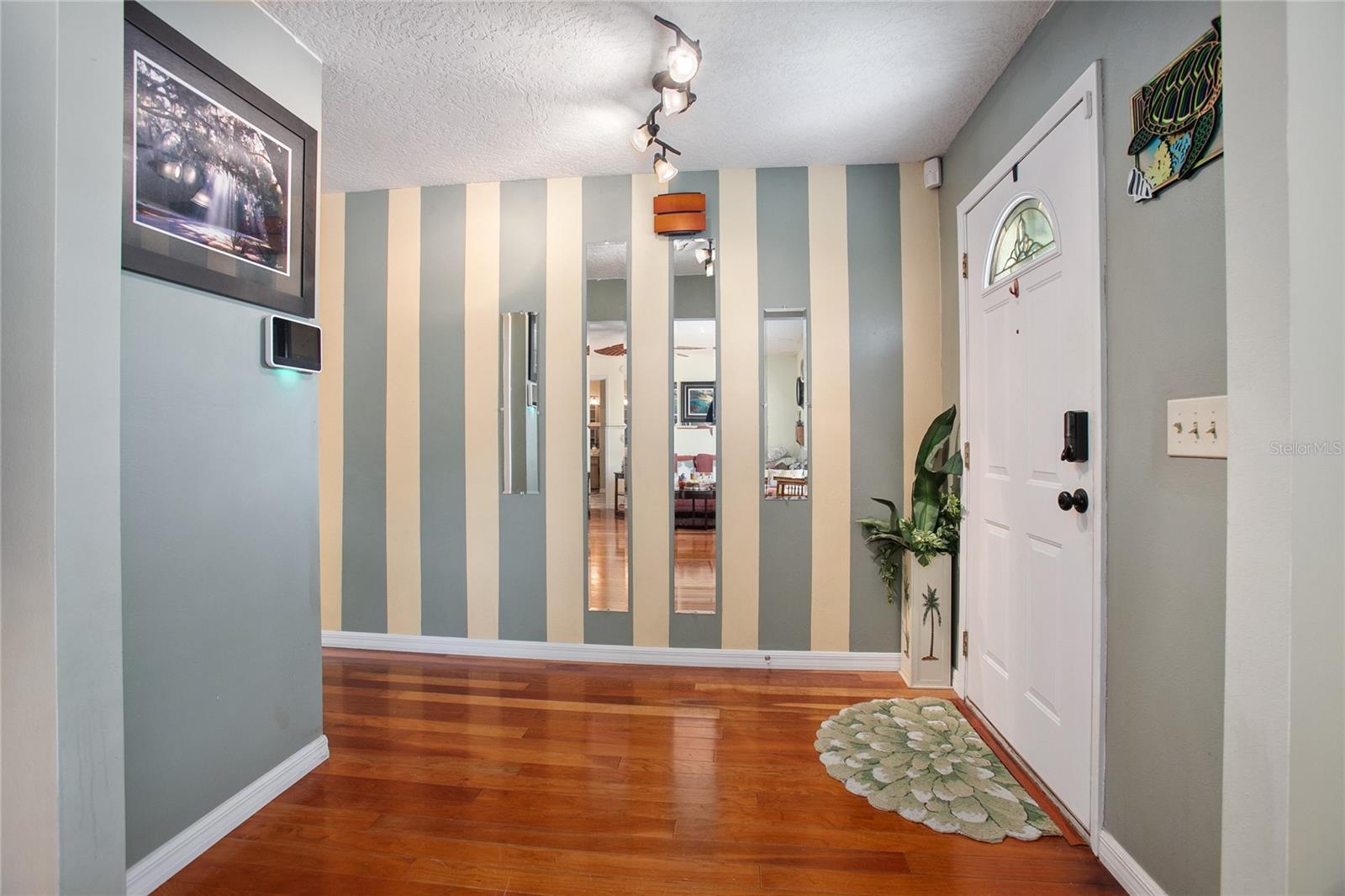 1345 WALTON AVE