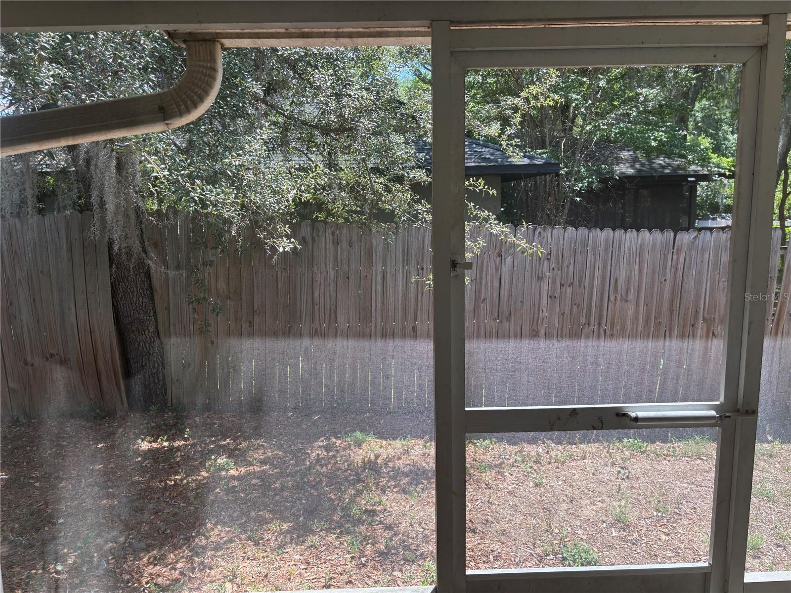 201 E BAKER ST E