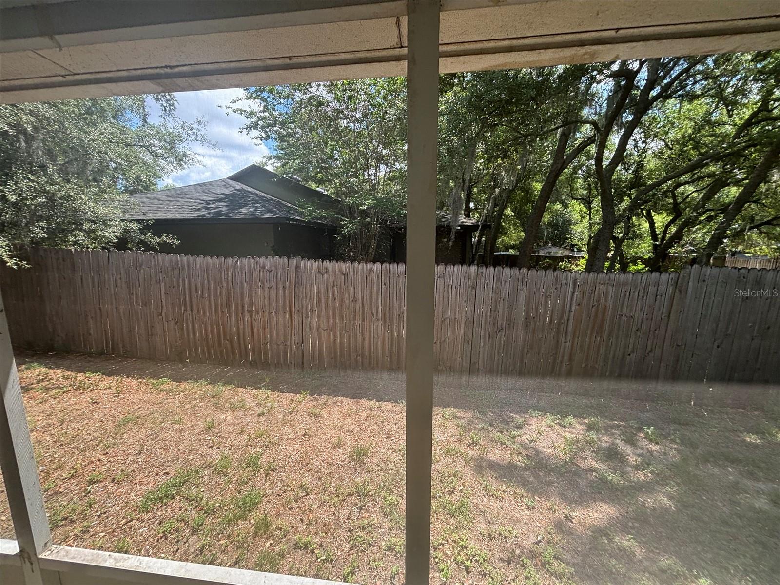 201 E BAKER ST E